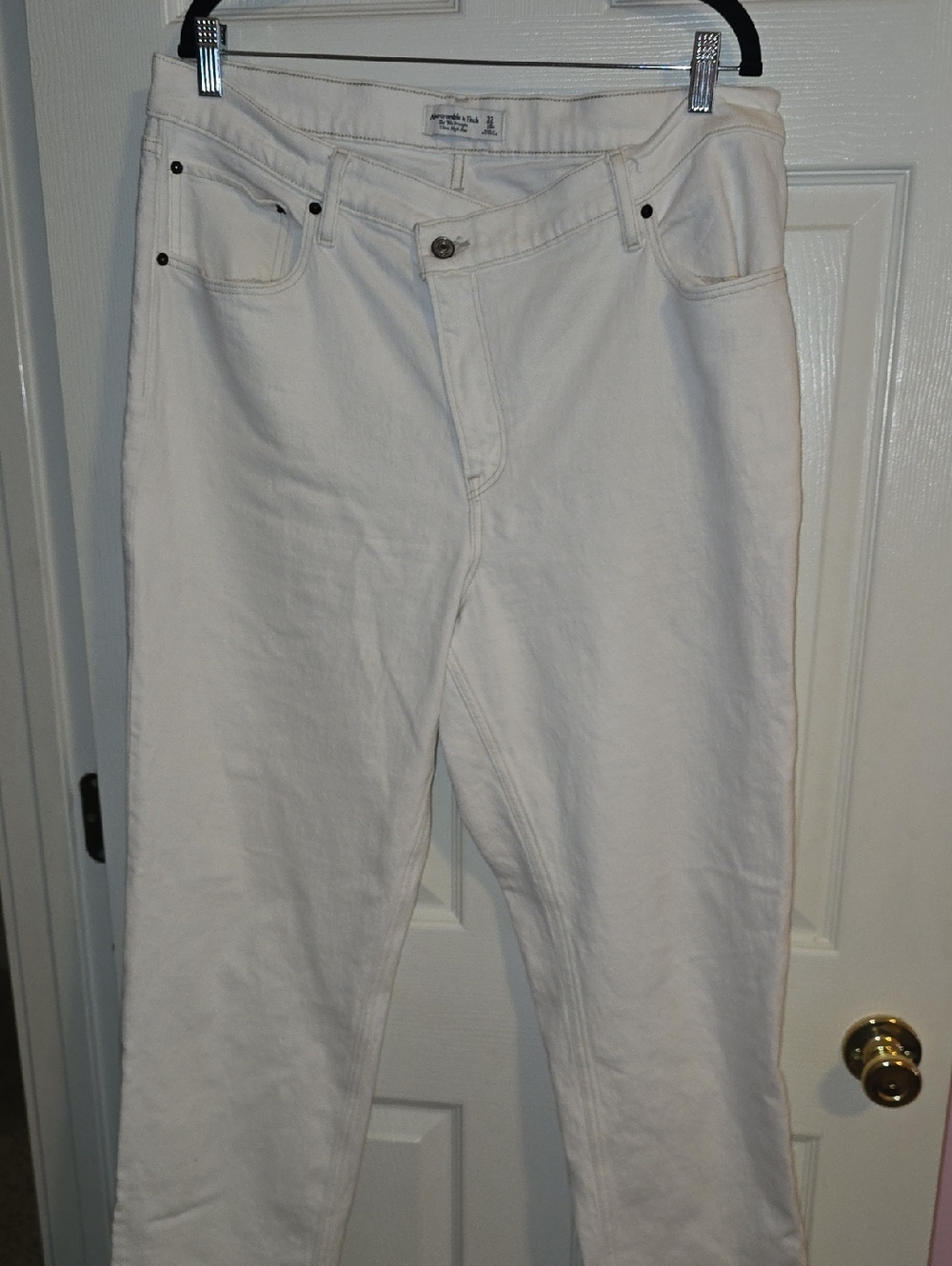 Abercrombie & Fitch White Wide-Leg Jeans